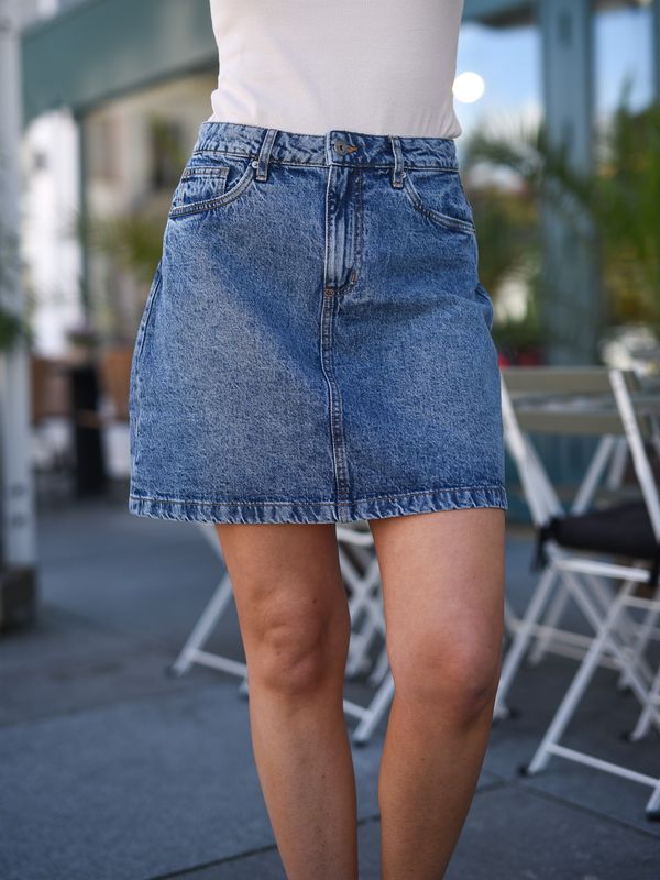 Aveny Skirt
