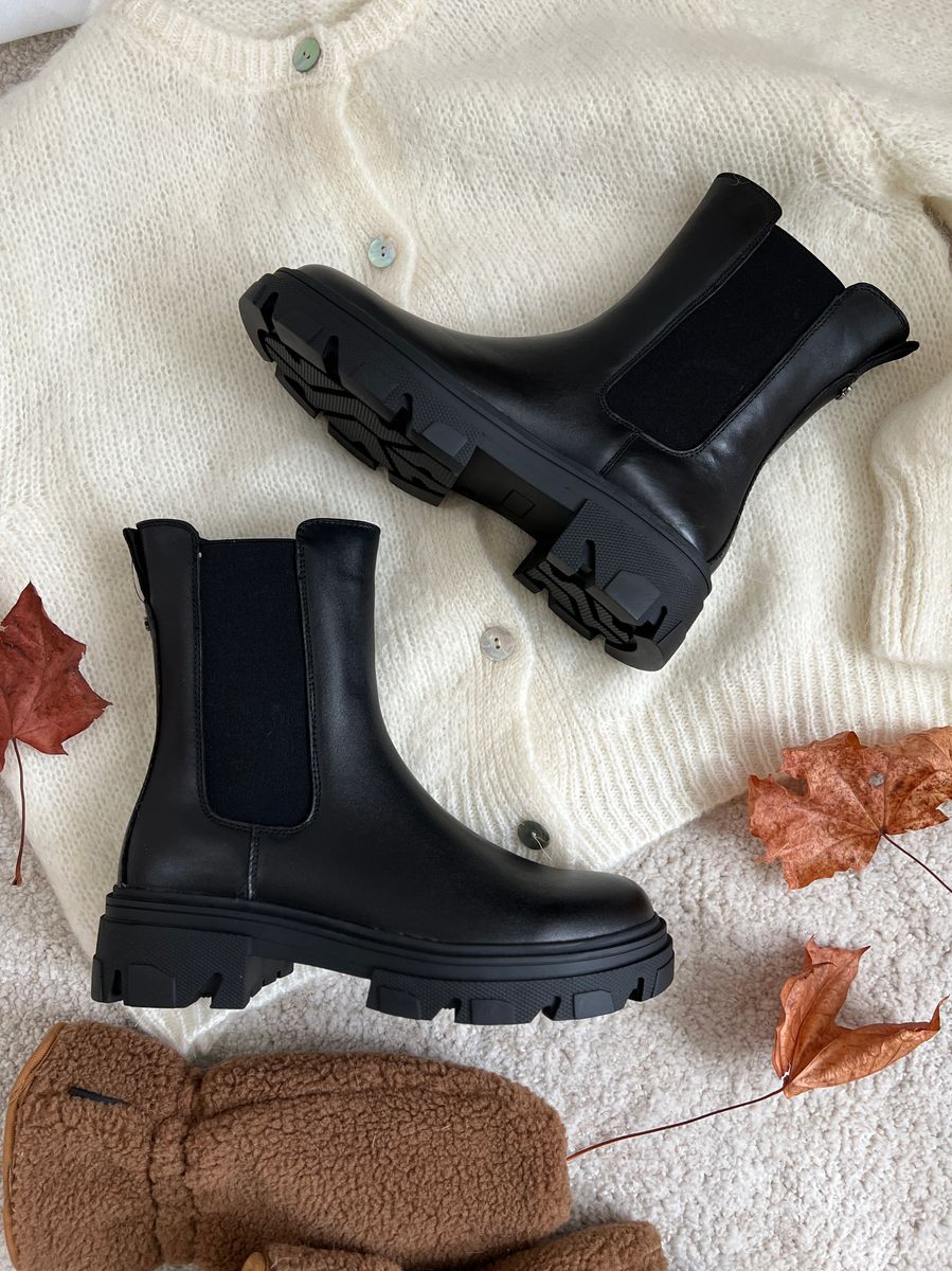 Cleo Chelsea Leather