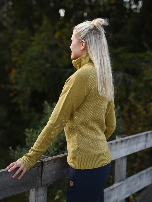 Robin Low Half-Zip