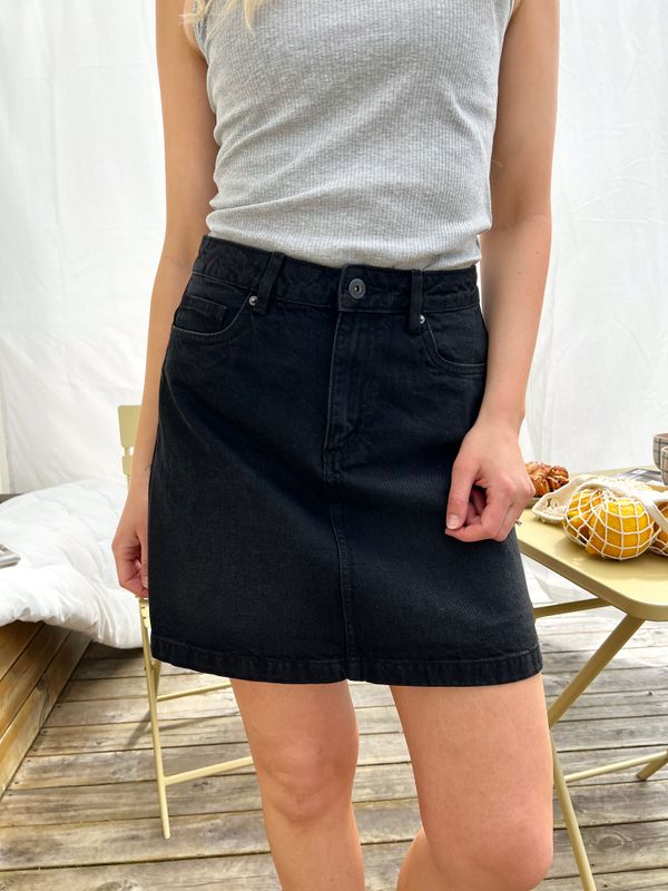 Aveny Skirt