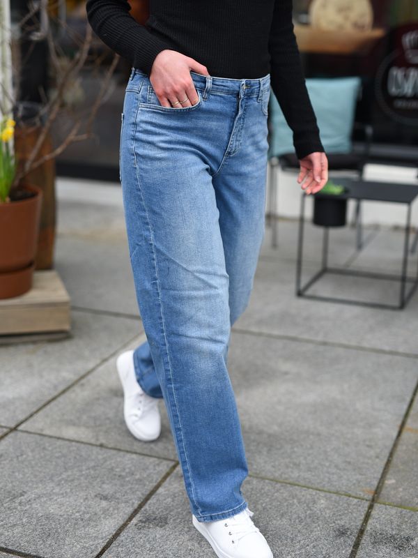 Twiggy Straight Long