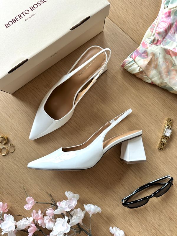 Pia Slingback